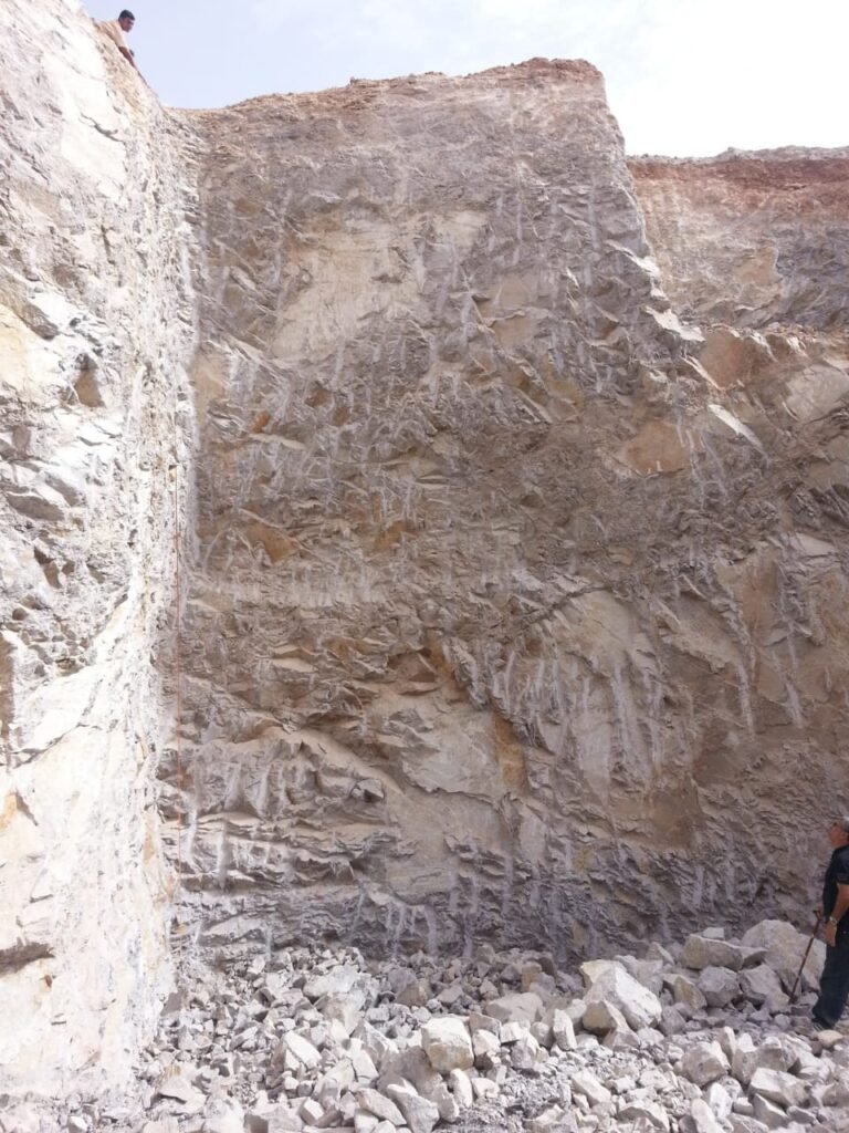 Mineral resources in Morocco at ALFA MINES extraction site